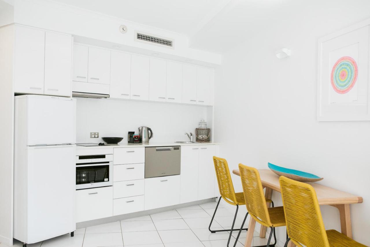 Netanya Noosa Beachfront Resort Extérieur photo