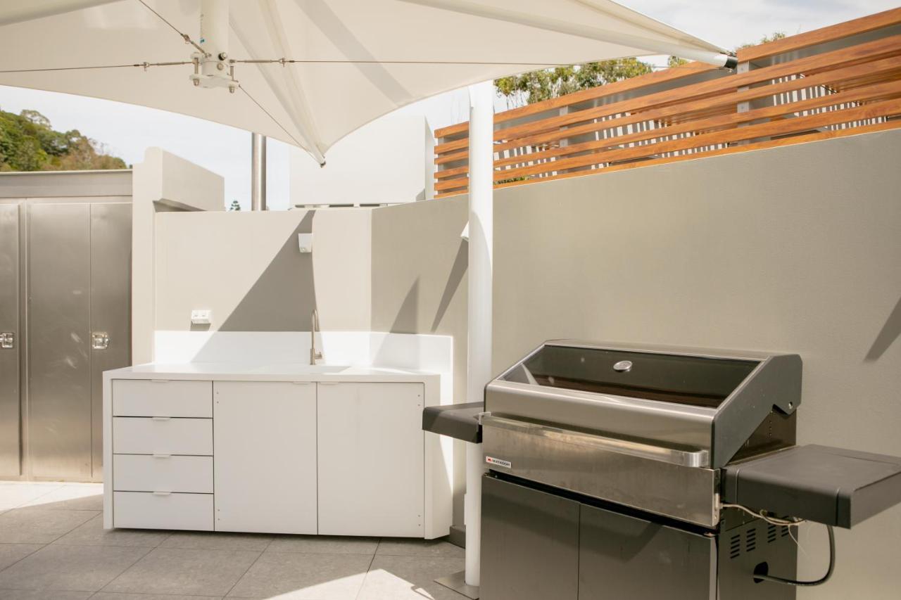 Netanya Noosa Beachfront Resort Extérieur photo