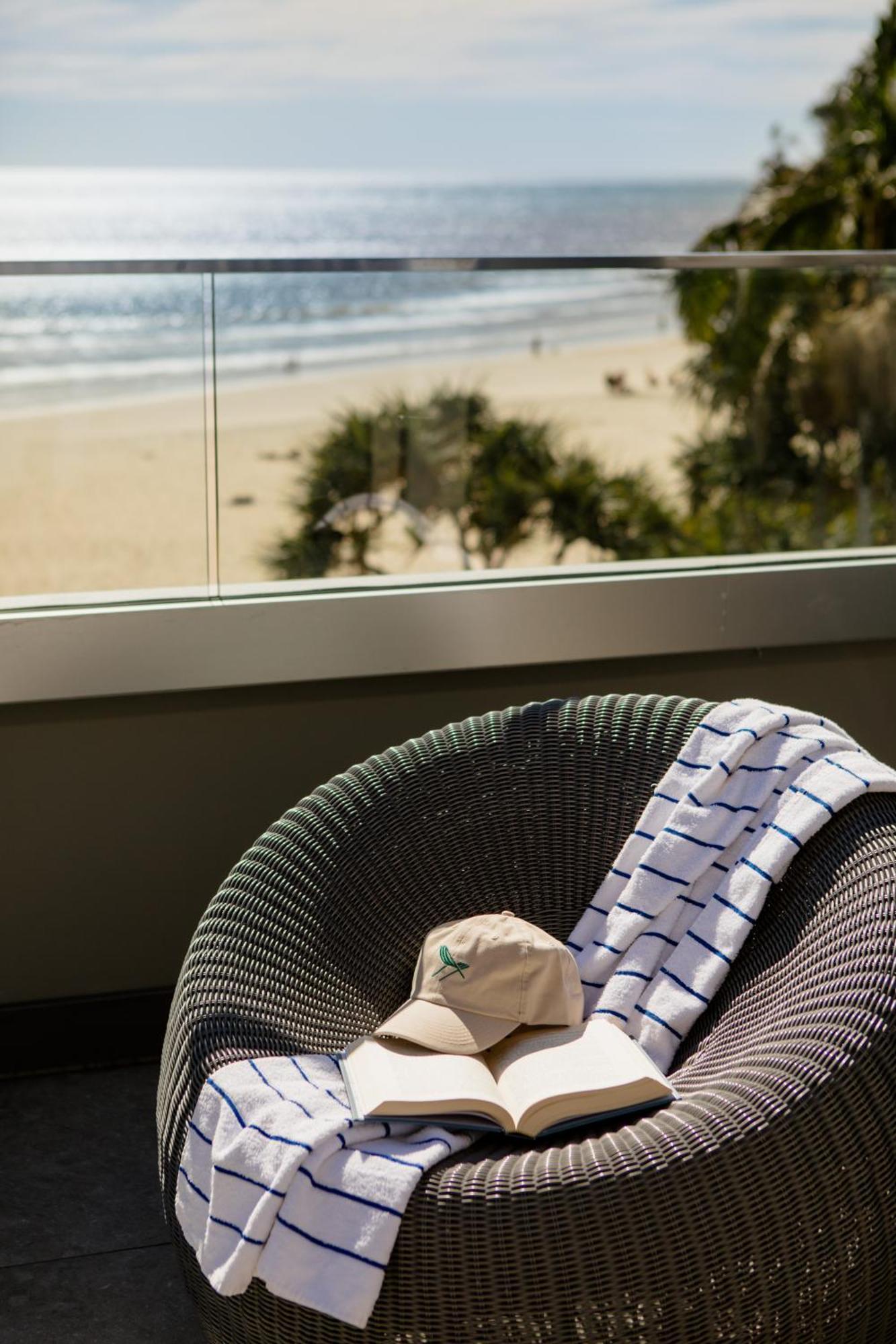 Netanya Noosa Beachfront Resort Extérieur photo